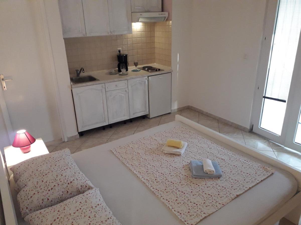 Apartments With A Parking Space Pakostane, Biograd - 14054 מראה חיצוני תמונה